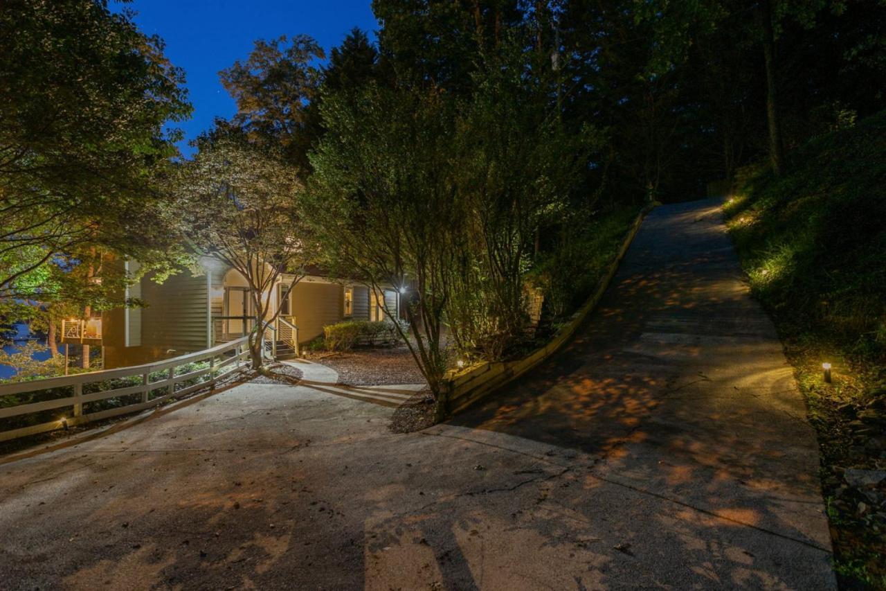 Lanier Landing - Private Dock Hot Tub Game Room Gainesville Exterior photo