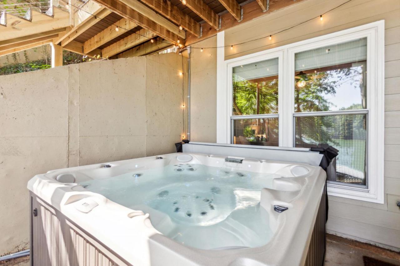 Lanier Landing - Private Dock Hot Tub Game Room Gainesville Exterior photo